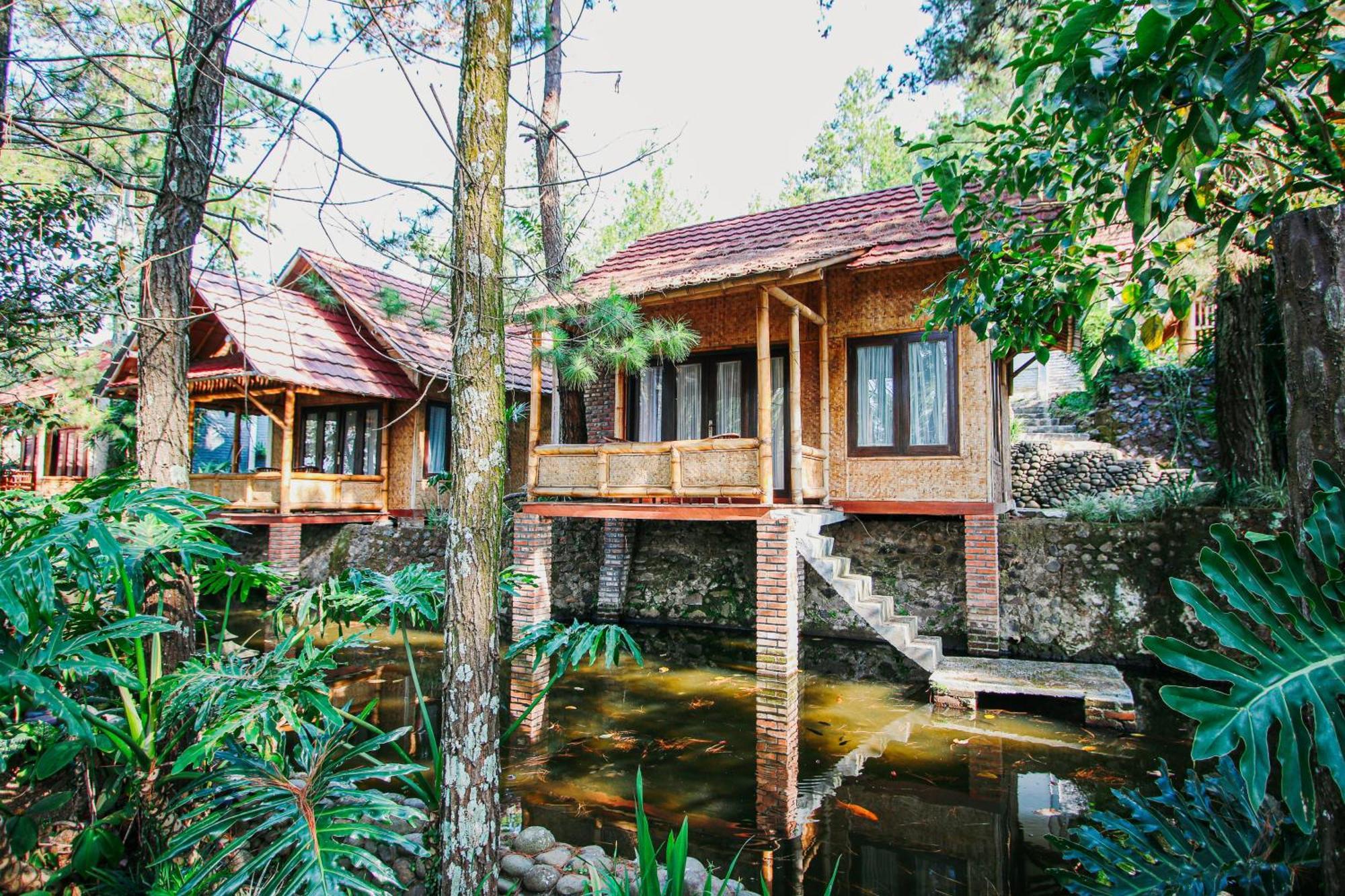 Bukit Alamanda Resort Garut Exterior photo